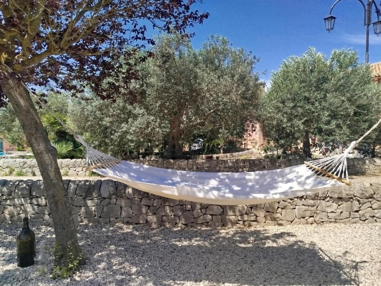 Dependance In Villa Con Piscina Рагуза Екстериор снимка