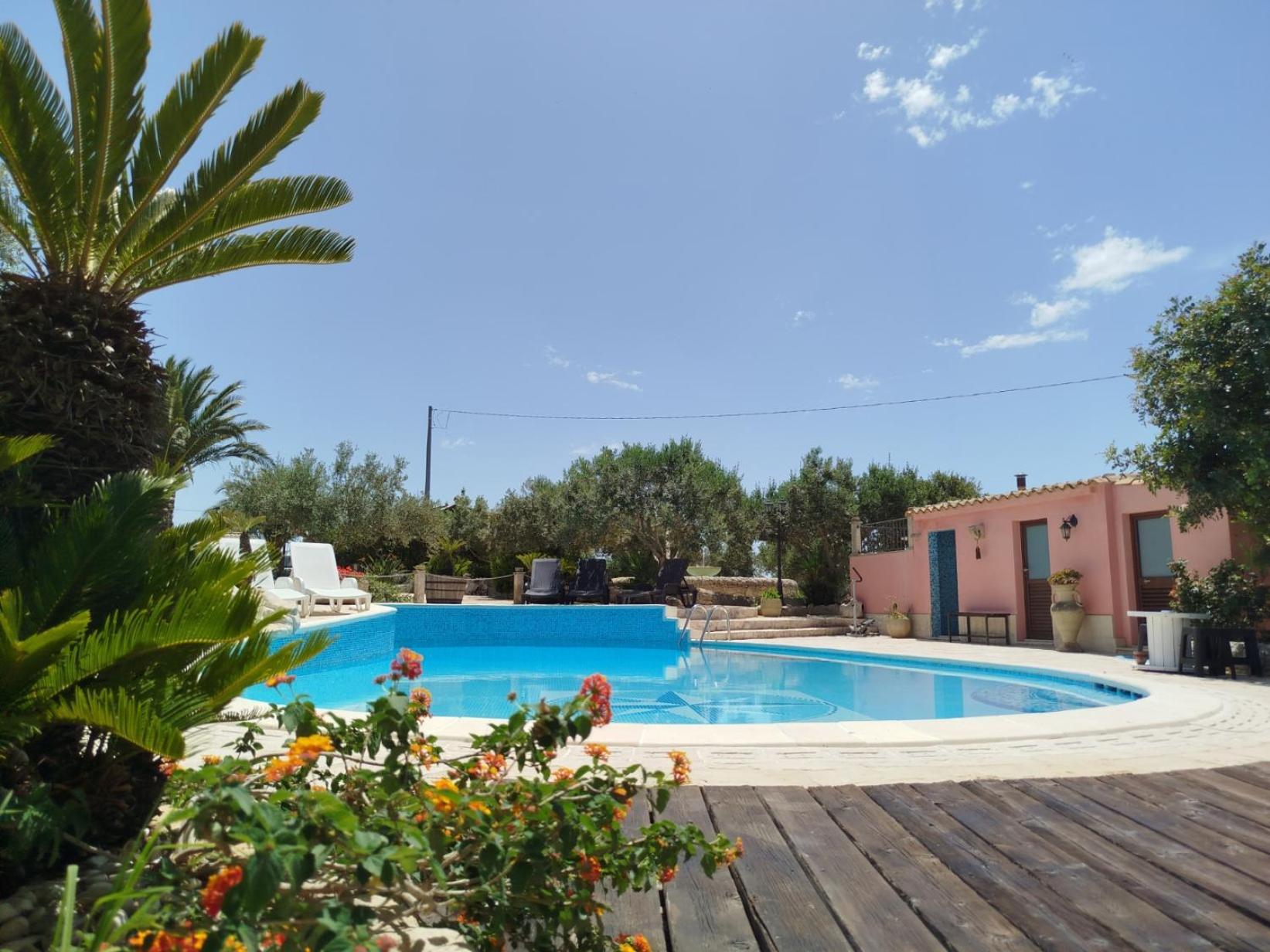 Dependance In Villa Con Piscina Рагуза Екстериор снимка