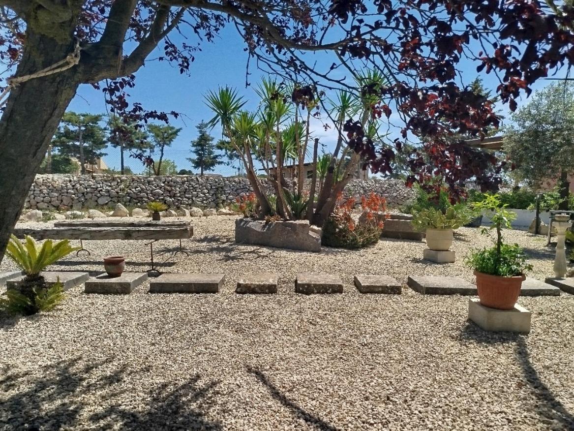 Dependance In Villa Con Piscina Рагуза Екстериор снимка
