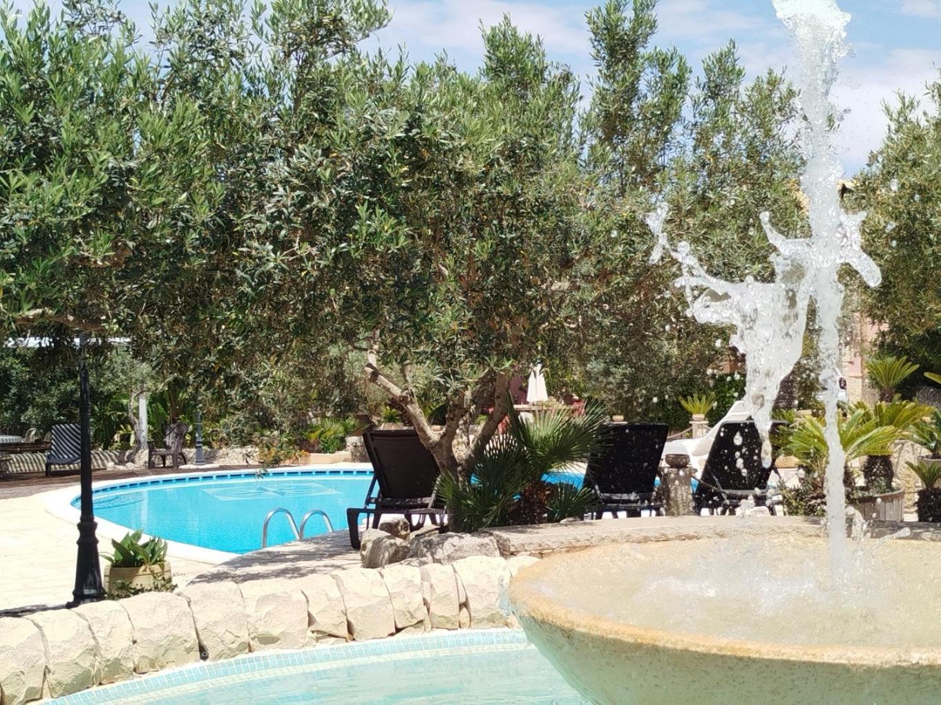 Dependance In Villa Con Piscina Рагуза Екстериор снимка